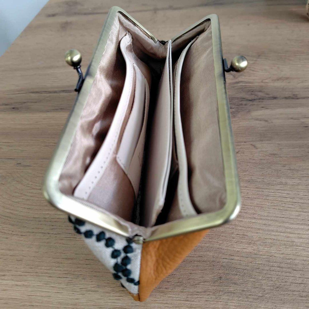 ミナペルホネン/tambourineタンバリンベージュ×GR/がま口長財布革