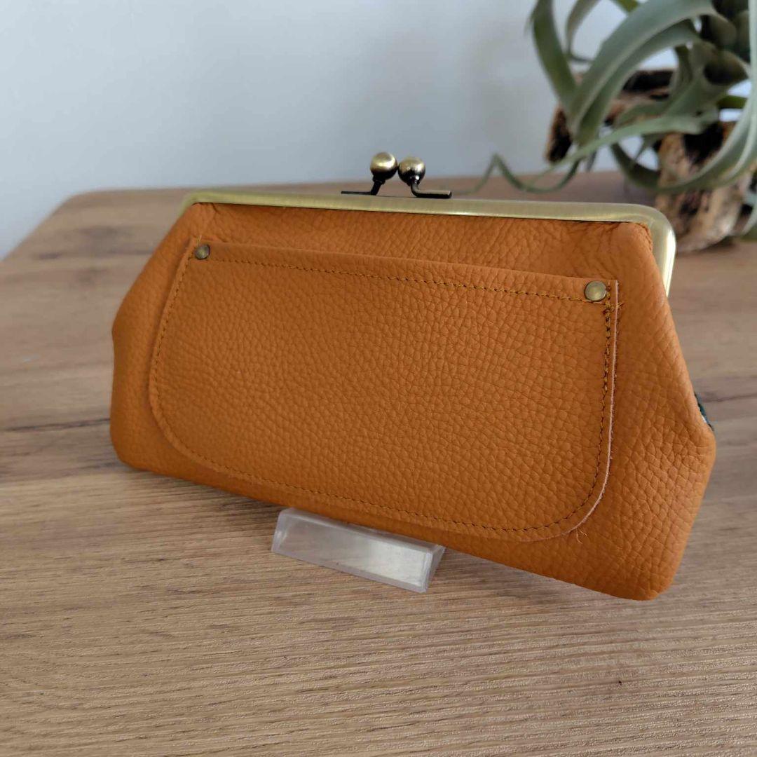 ミナペルホネン/tambourineタンバリンベージュ×GR/がま口長財布革