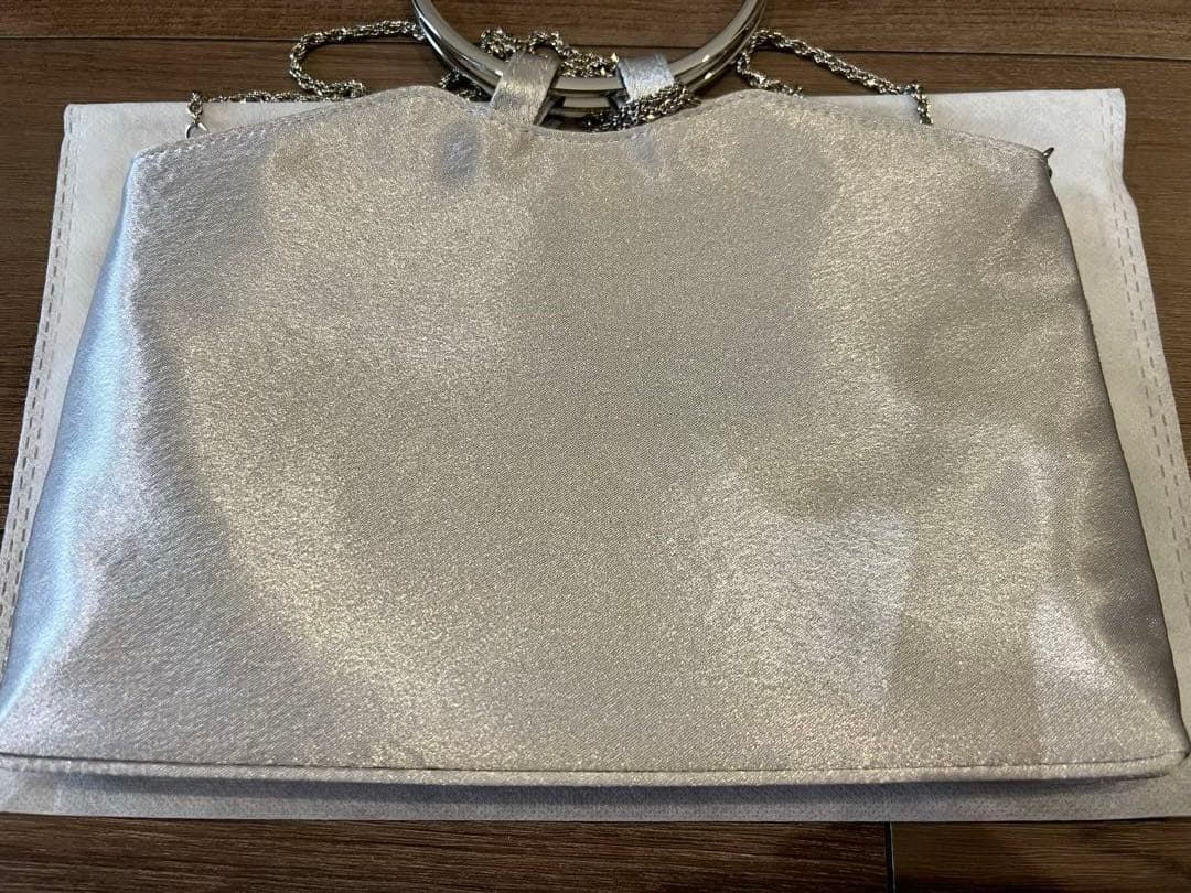 Aimer シルバー刺繍パーティーバッグ