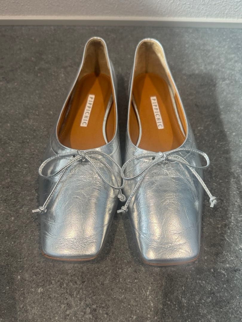 美品ピッピシック希少スクエアトゥバレエシューズ　フラット　シルバーリボン24.5