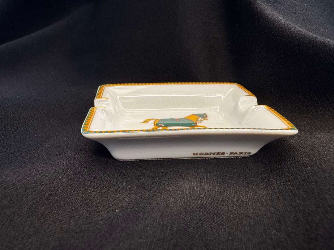 HERMES 馬柄 灰皿