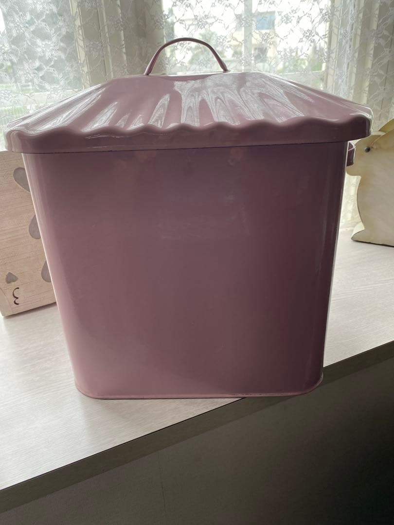 カントリー雑貨　ホーロー缶