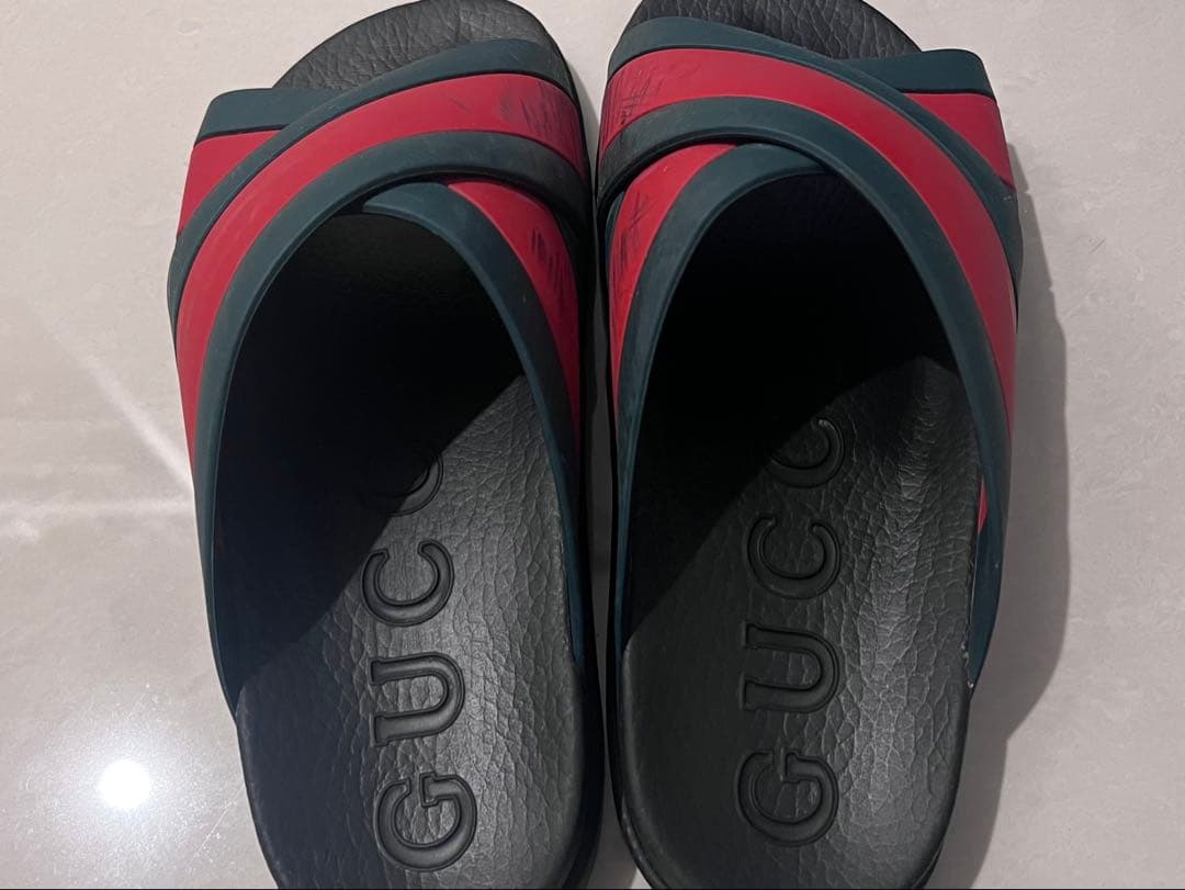 GUCCI ラバースライドサンダル