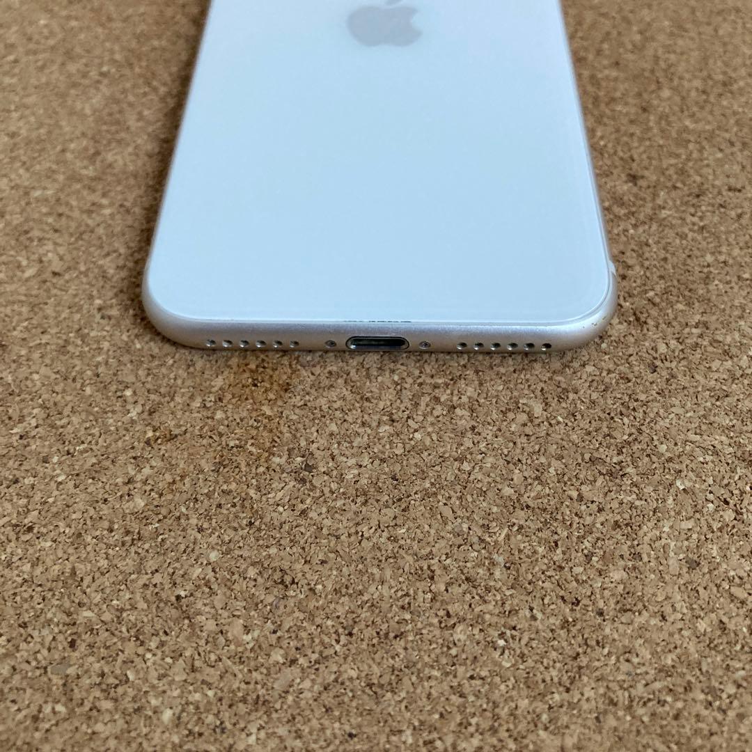 3909【早い者勝ち】美品☆電池新品☆iPhoneSE3 64GB SIMフリー