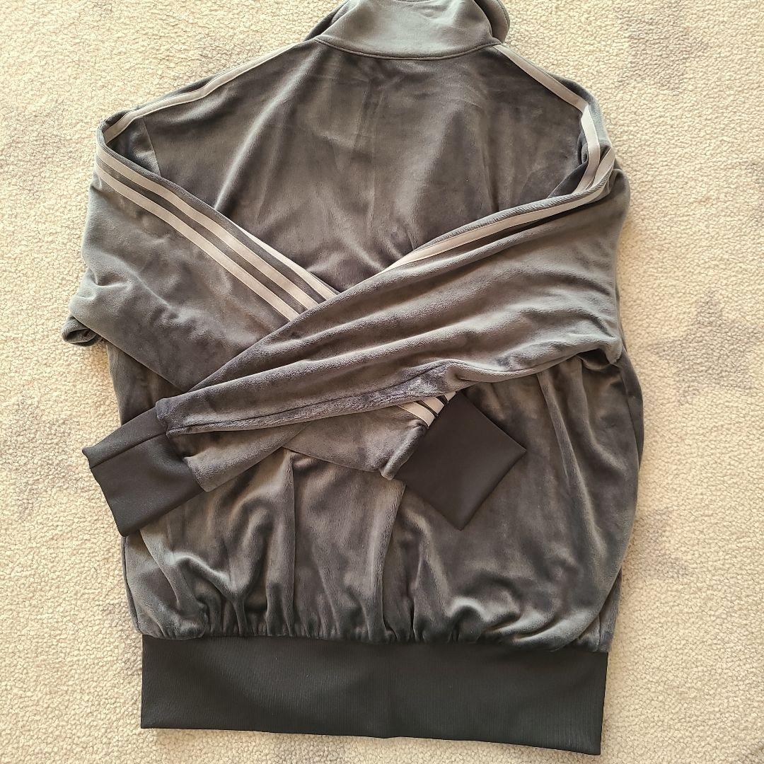 adidas ベロアジャージ 新品未使用 XS