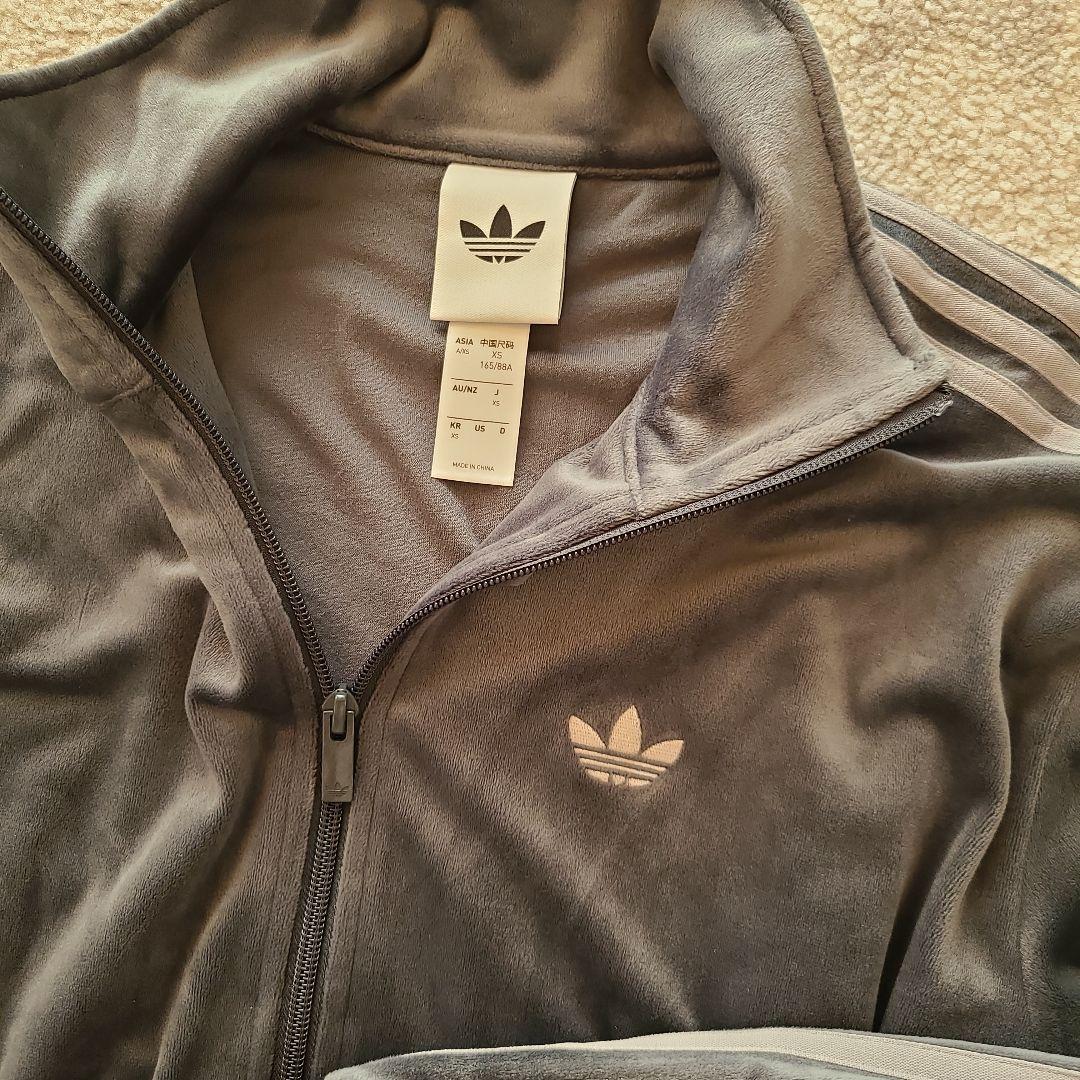 adidas ベロアジャージ 新品未使用 XS