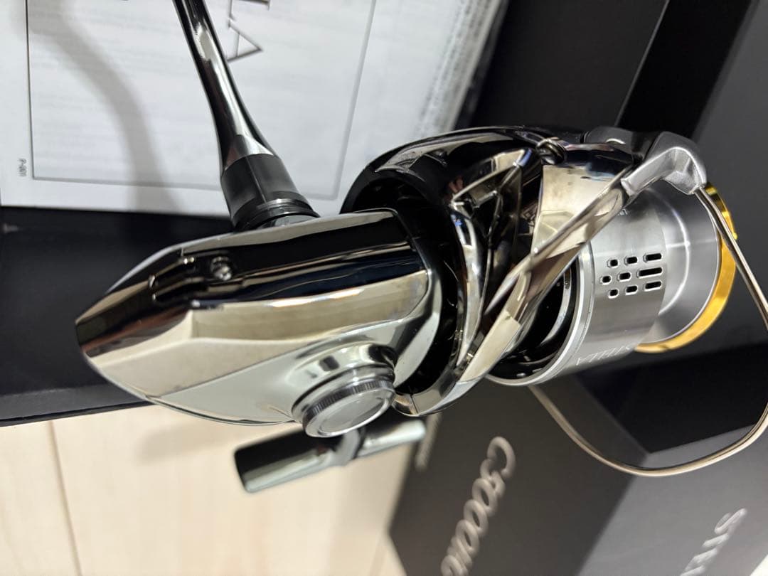 シマノ　18ステラC5000HG 極美品　ほぼ未使用