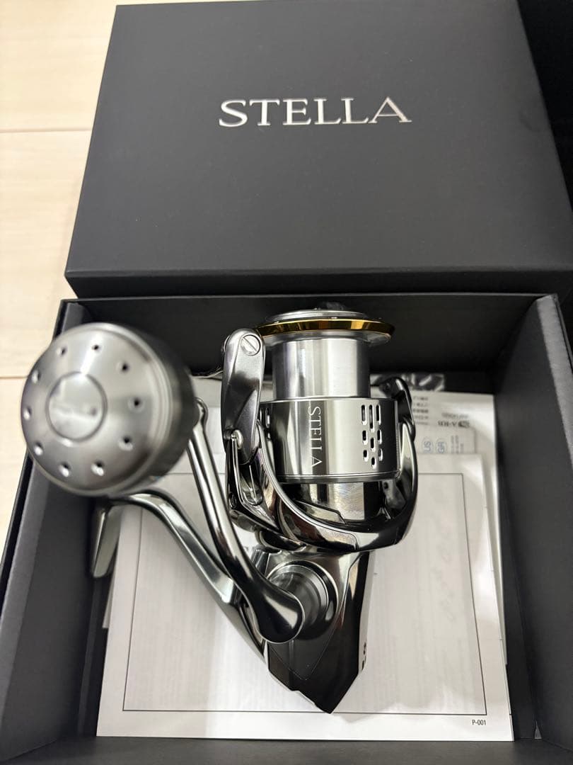 シマノ　18ステラC5000HG 極美品　ほぼ未使用