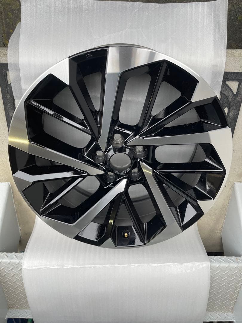 アウトランダー　純正ホイール　20インチ　1本　①