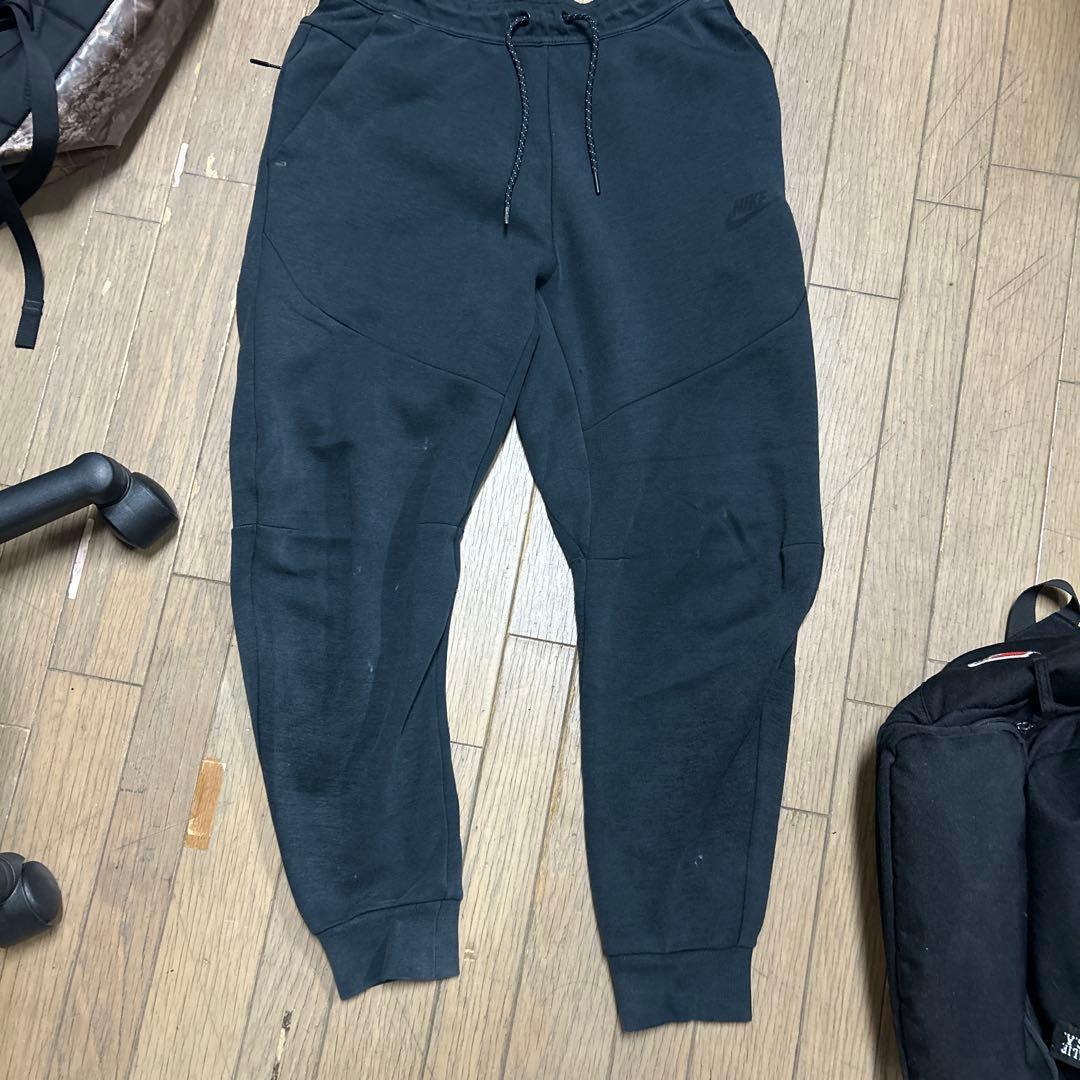 NIKEテックフリースセットアップ大幅値下げ