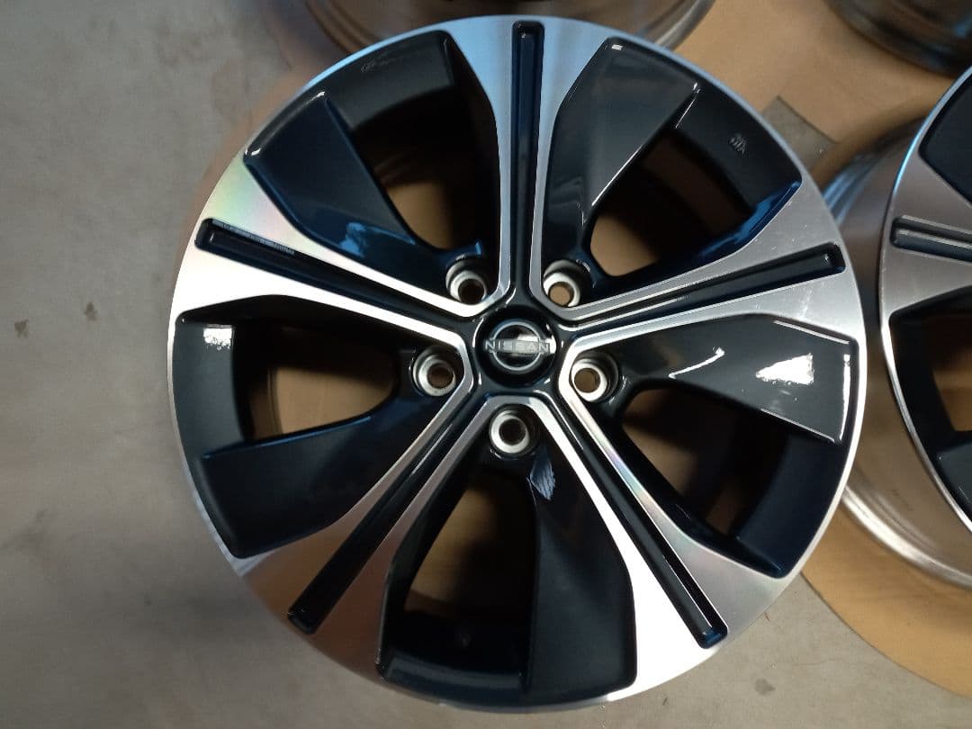 キックス純正ホイール