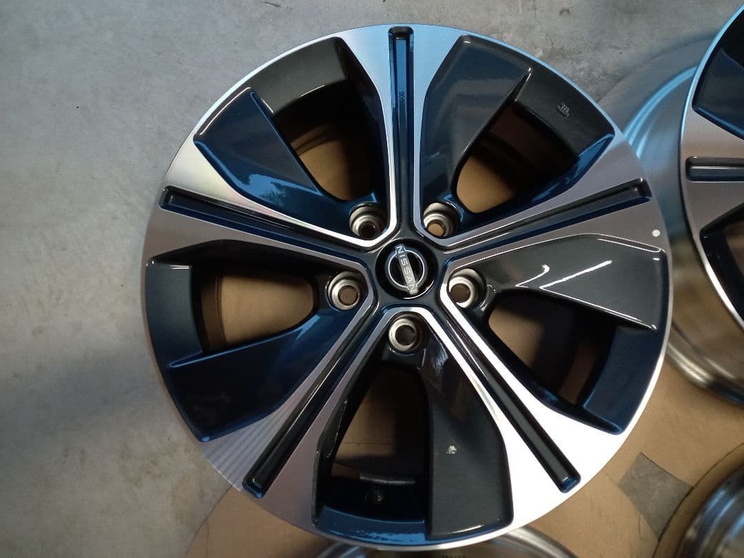 キックス純正ホイール