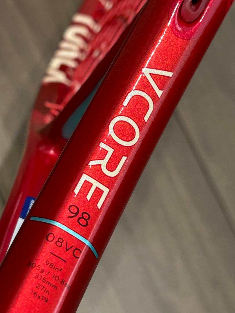 美品　YONEX VCORE 98 G2 ブイコア98ヨネックスレザーグリップ付