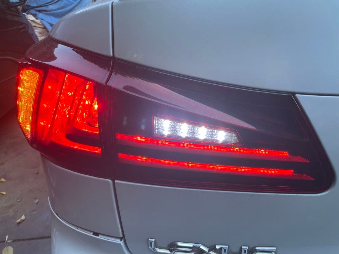 LEXUS IS250 LEDテールライト　VLAND