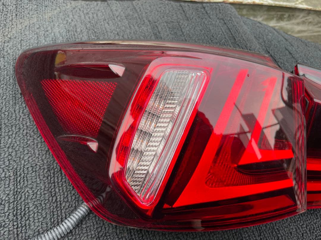 LEXUS IS250 LEDテールライト　VLAND