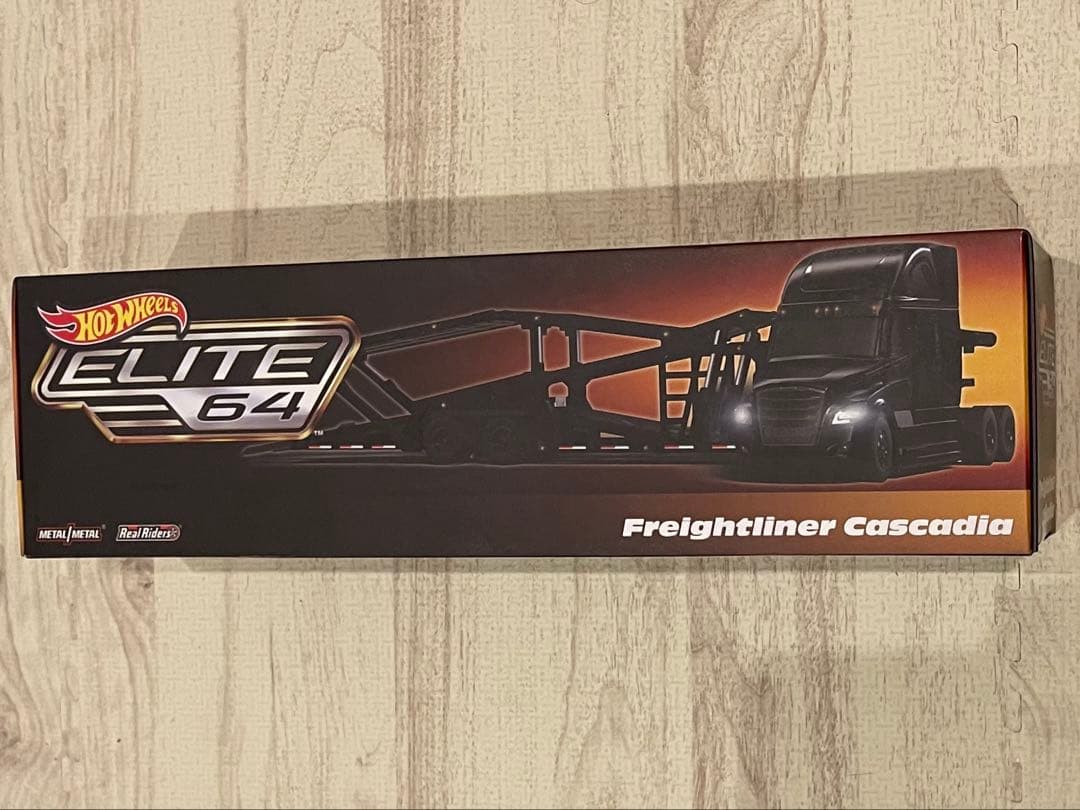 ホットウィール エリート 64 フレイトライナー カスケディア