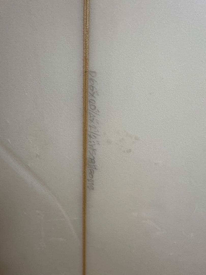 ホワイト ファンボード ラウンドスカッシュテール6.6簡易修理済み