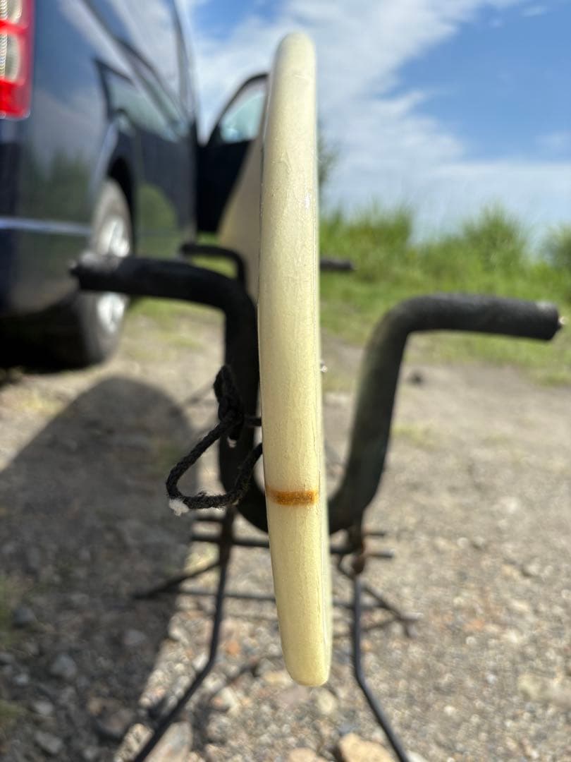 ホワイト ファンボード ラウンドスカッシュテール6.6簡易修理済み