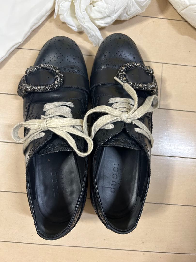 GUCCI 革靴 BEE 蜂 ローファー
