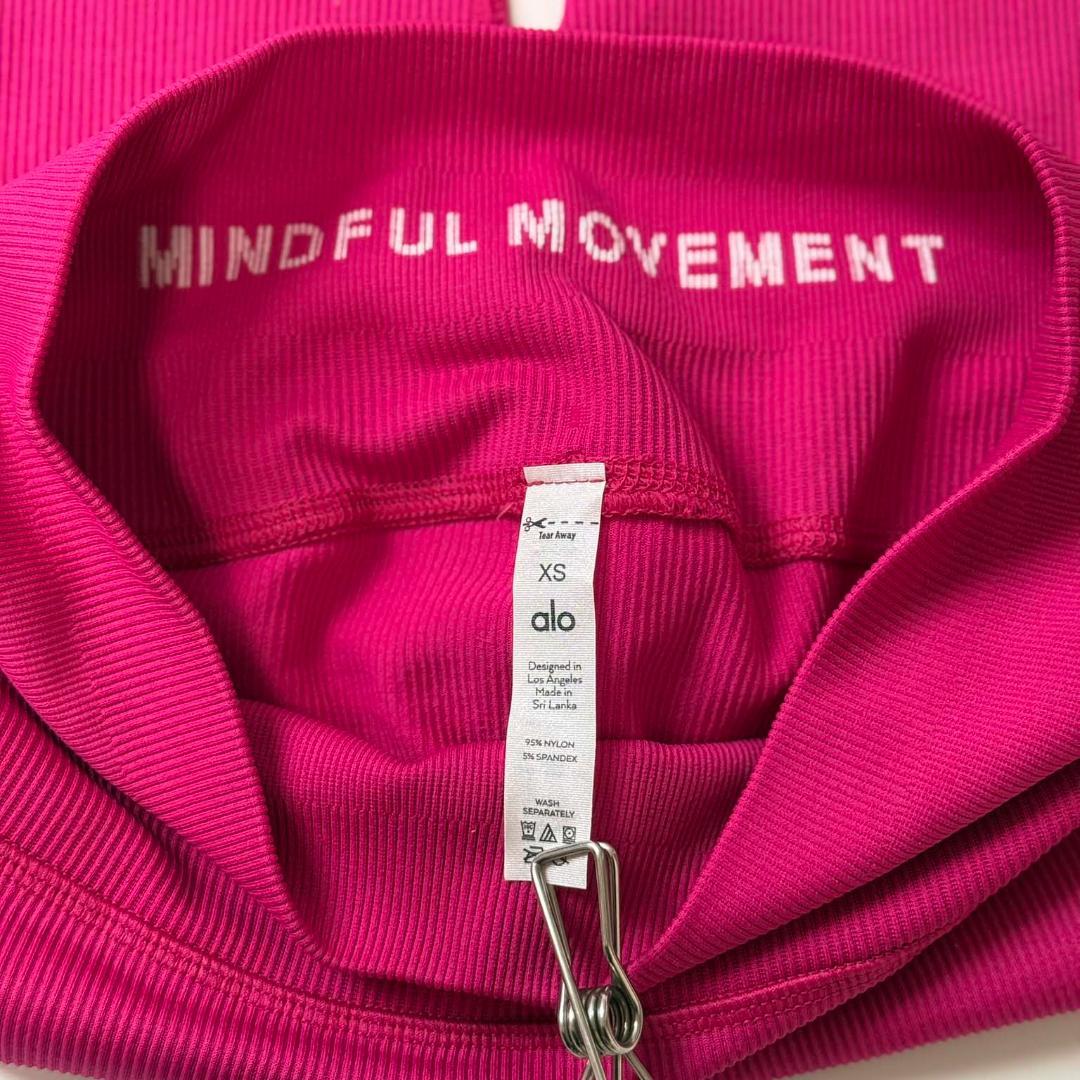 【未使用タグ付き】alo yoga シームレス レギンス XS ピンク