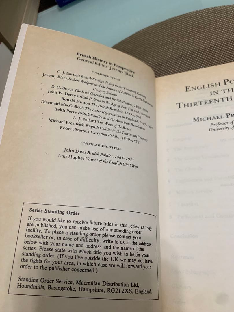 洋書 English Politics in Thirteenth Century