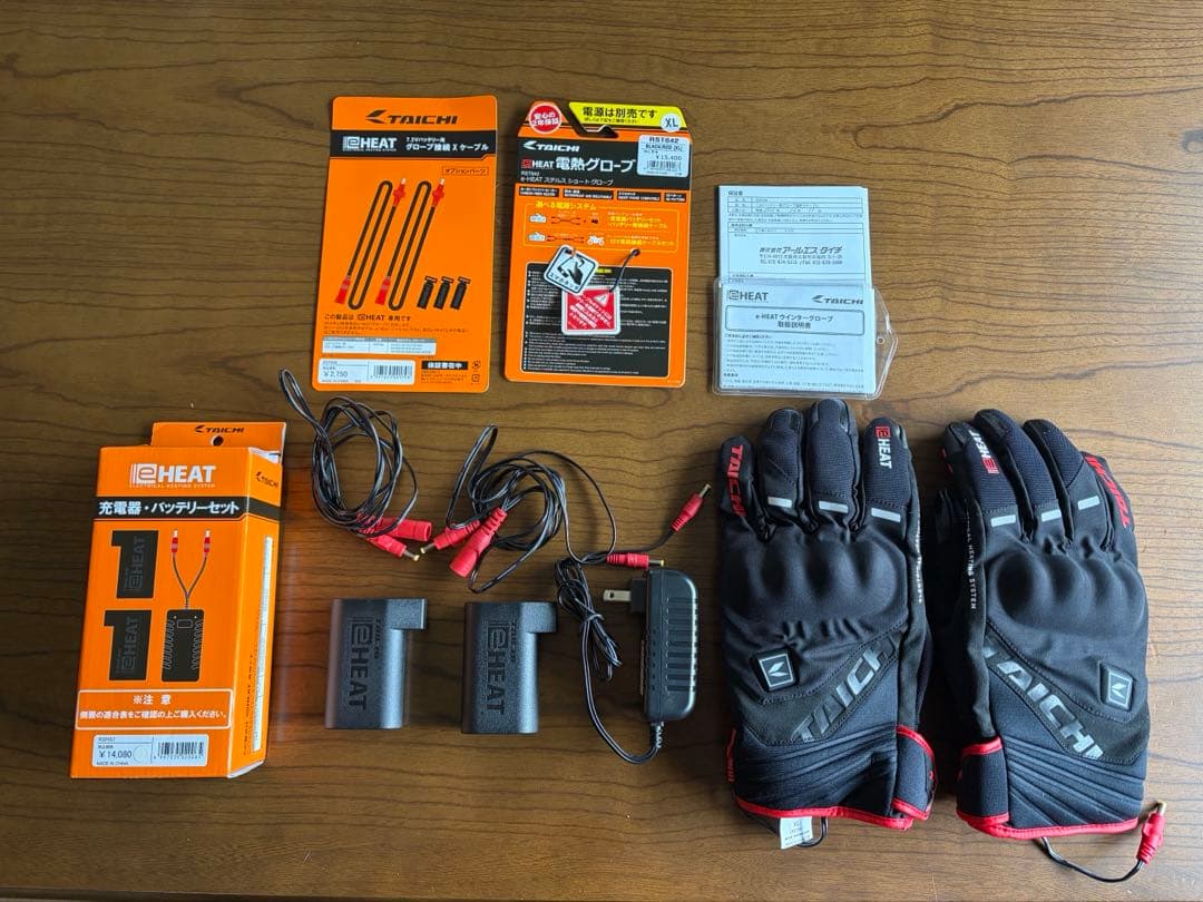 RS TAICHI電熱グローブ　接続ケーブル　充電器バッテリー