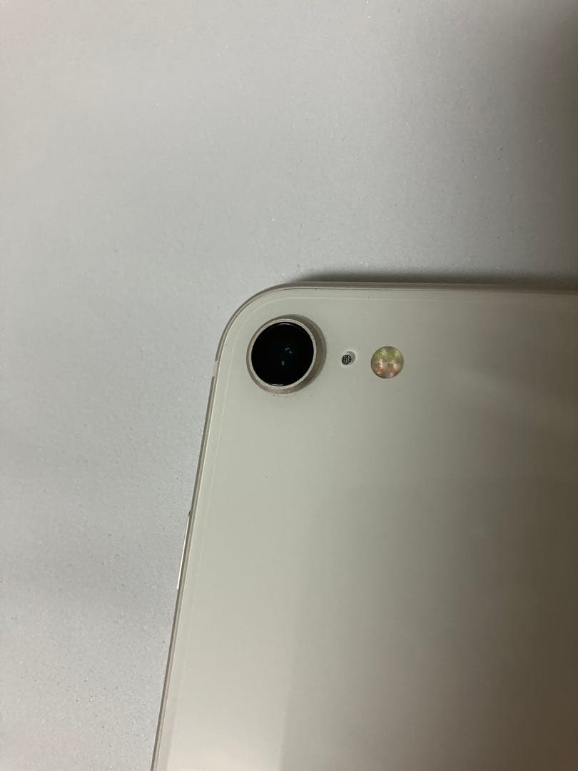 た*ん様 美品Apple iPhone SE第3世代 バッテリー100% SIM