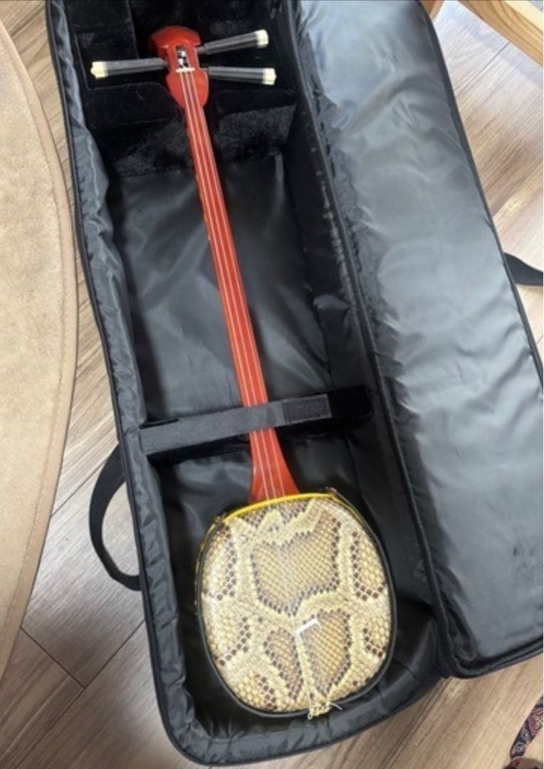 沖縄三線 本革　ケース付き