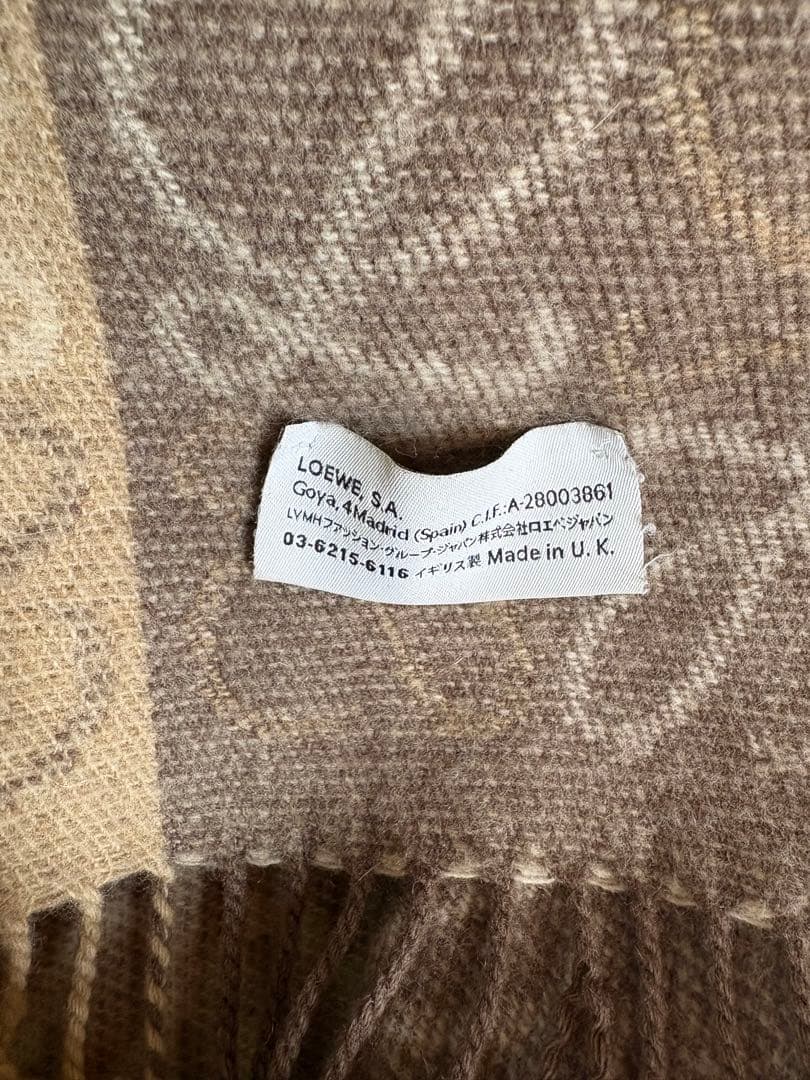 LOEWE ベージュ系 パターン マフラー