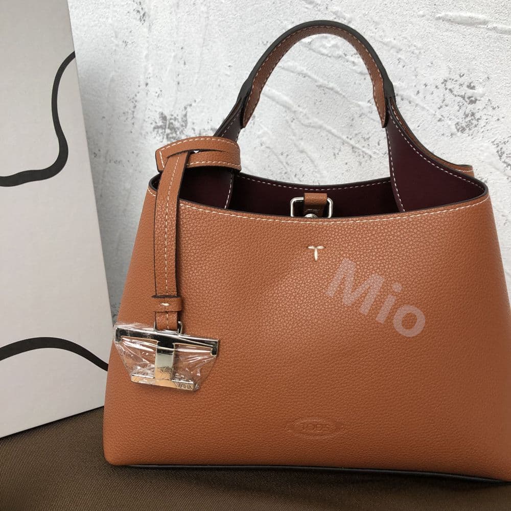 トッズ T タイムレス ショルダーバッグ