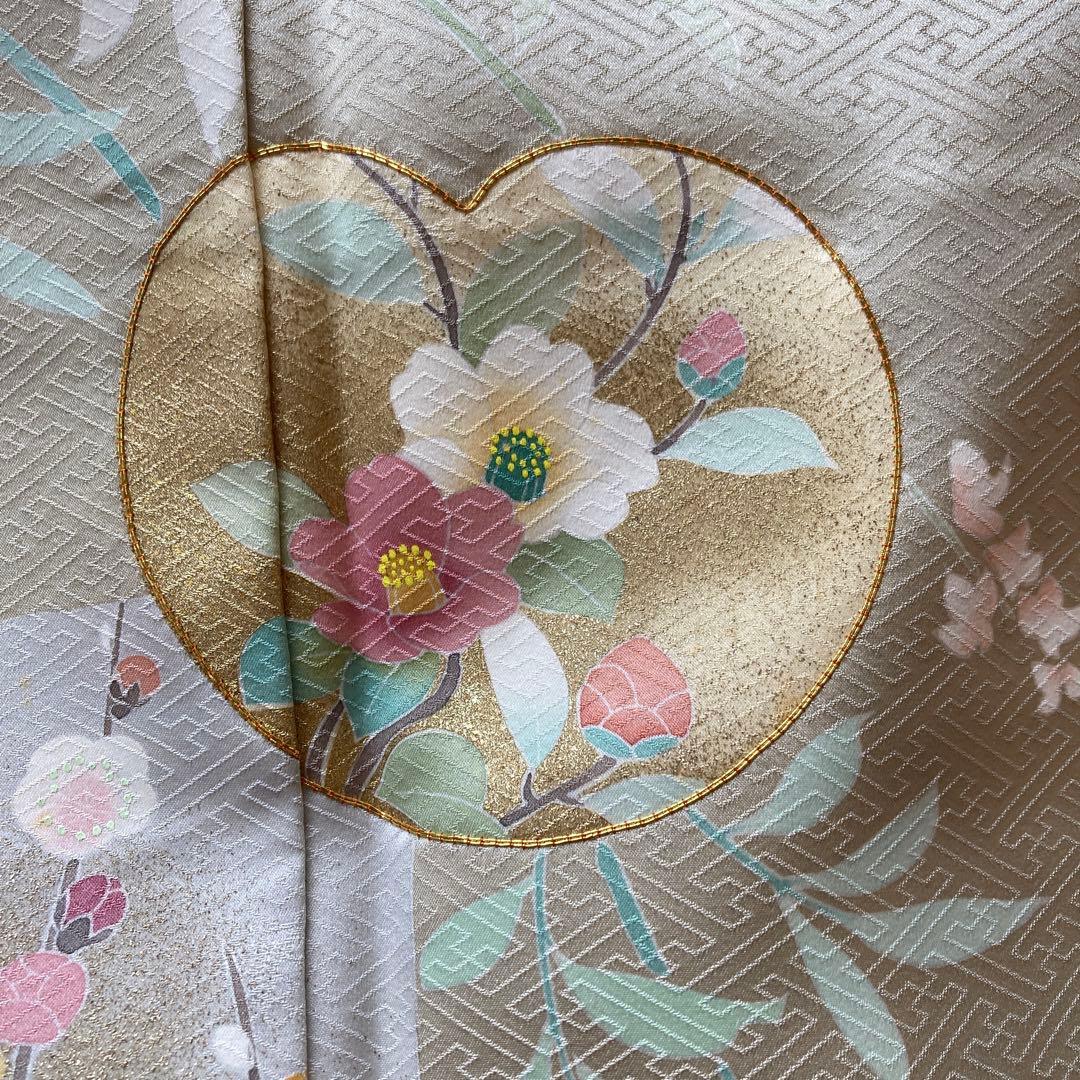 薄緑色 付け下げ　手書き友禅　金糸使い　花柄　正絹