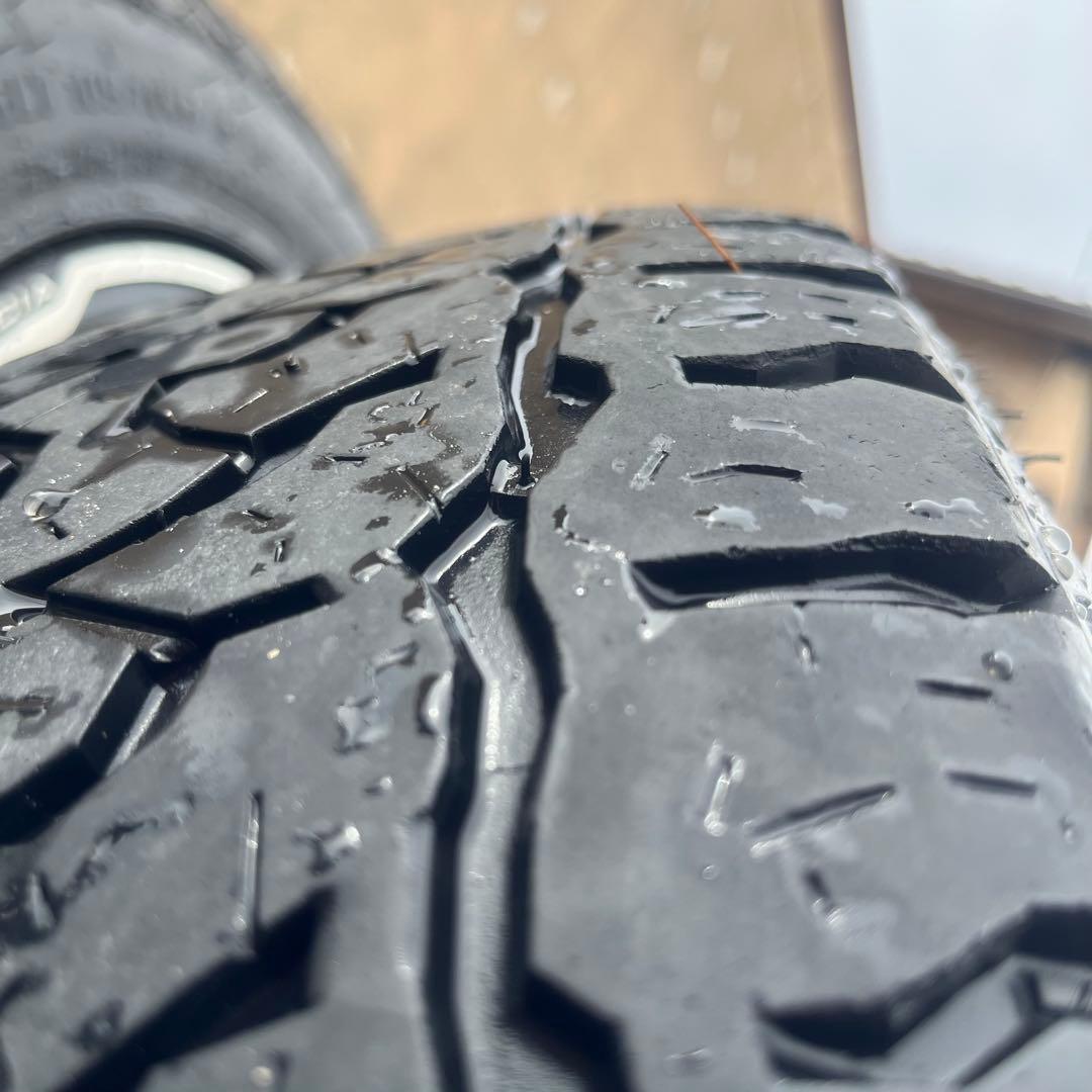 ハイエース　16インチアルミホイールレイズガルシア　4本　送料込み変更可能