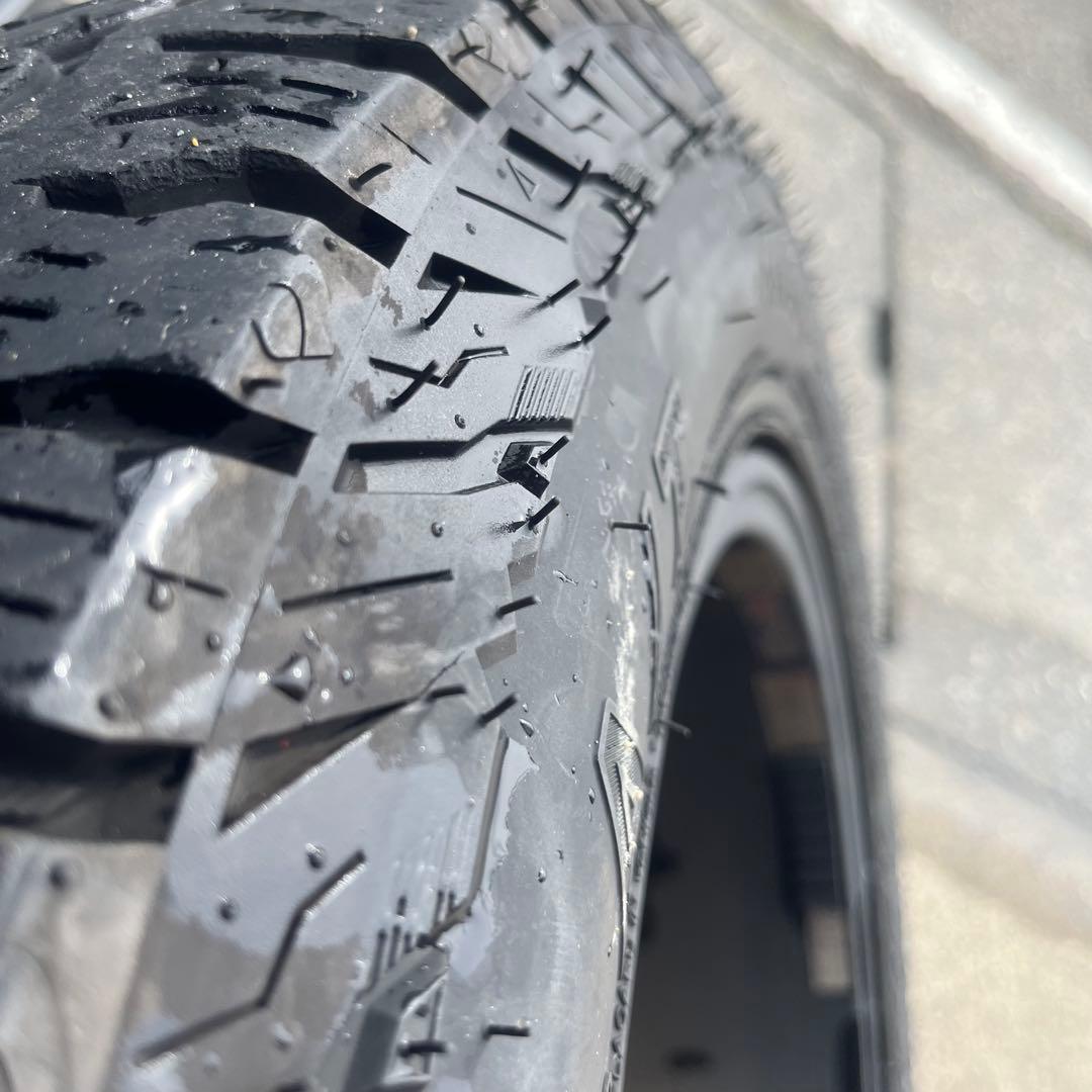 ハイエース　16インチアルミホイールレイズガルシア　4本　送料込み変更可能