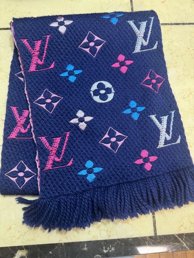 【田中野夫】Louis Vuitton ロゴ入りマフラー