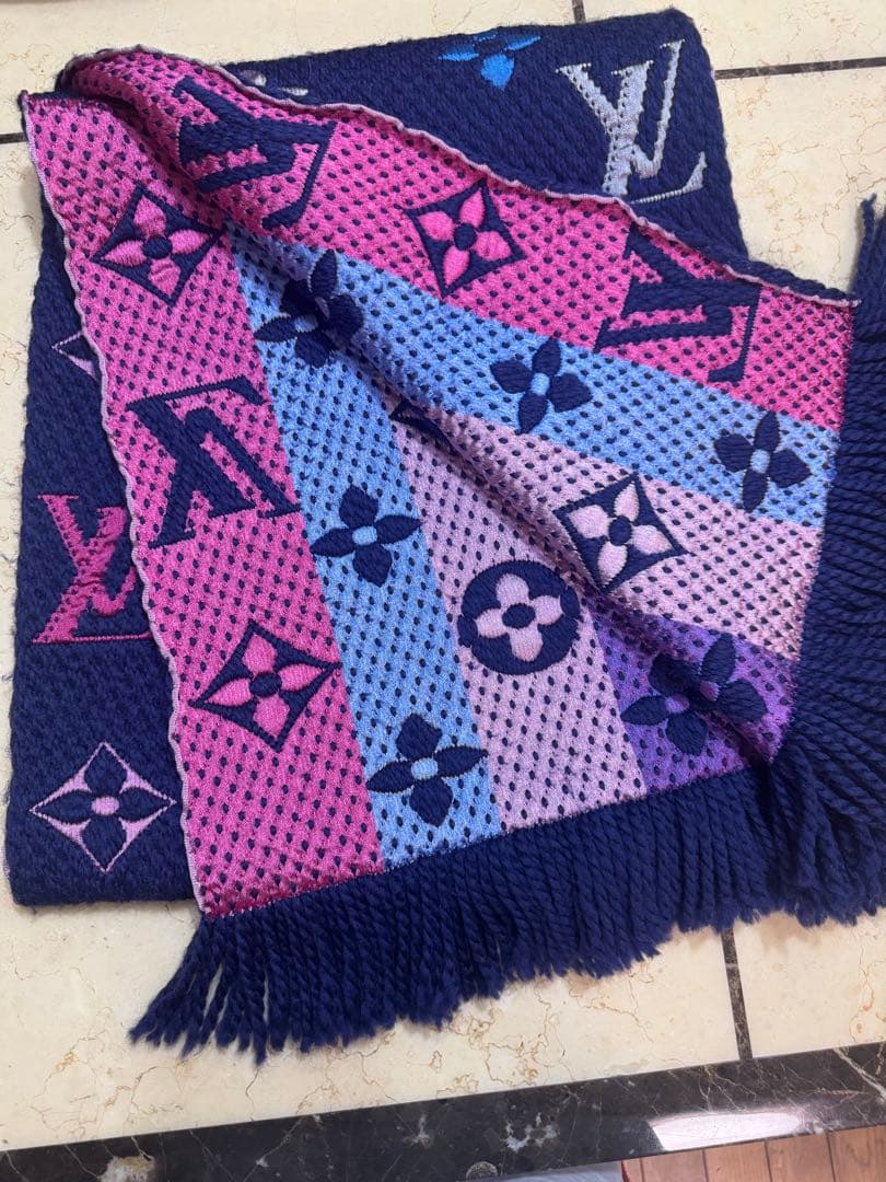 【田中野夫】Louis Vuitton ロゴ入りマフラー