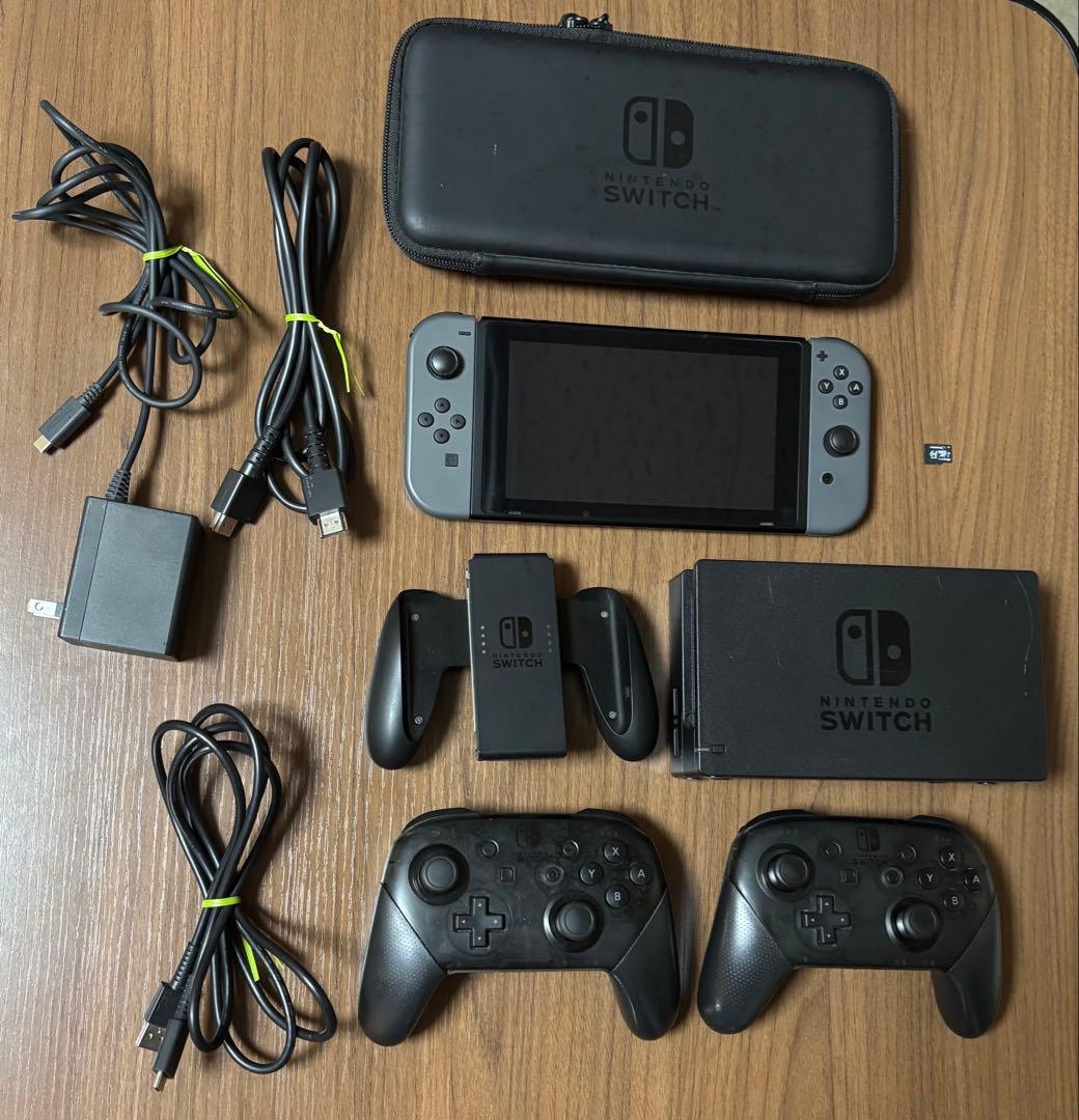 Switch 本体　純正プロコン2つ　純正品ケース　マイクロSD64GB