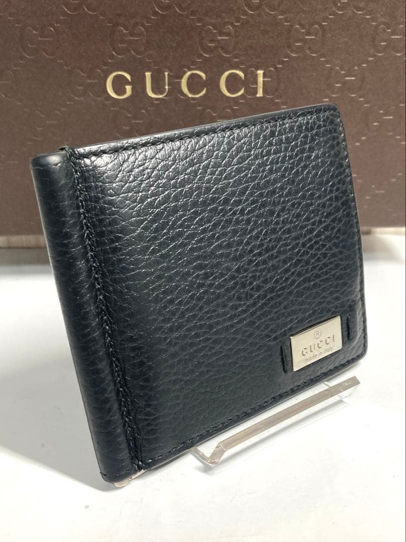 良品　グッチ　グッチロゴ　レザー　マネークリップ付き　カードケース　ブラック