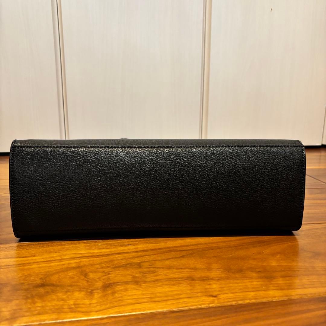 【極美品】CHARLES & KEITH クラシックダブルハンドル トートバッグ