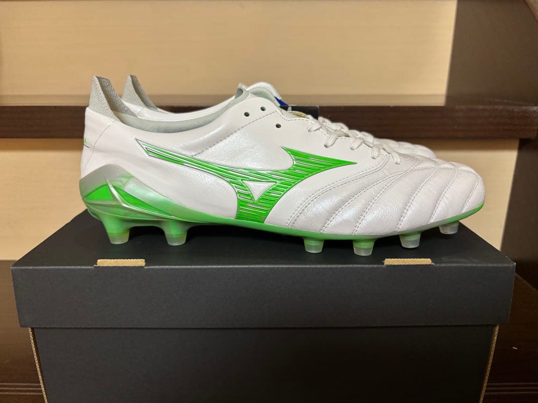 サッカースパイク　ミズノ　モレリアネオ4 JAPAN 限定色　新品　27cm