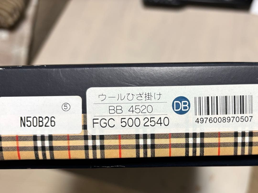 未使用　Burberry 膝掛け　マフラー　ネイビー