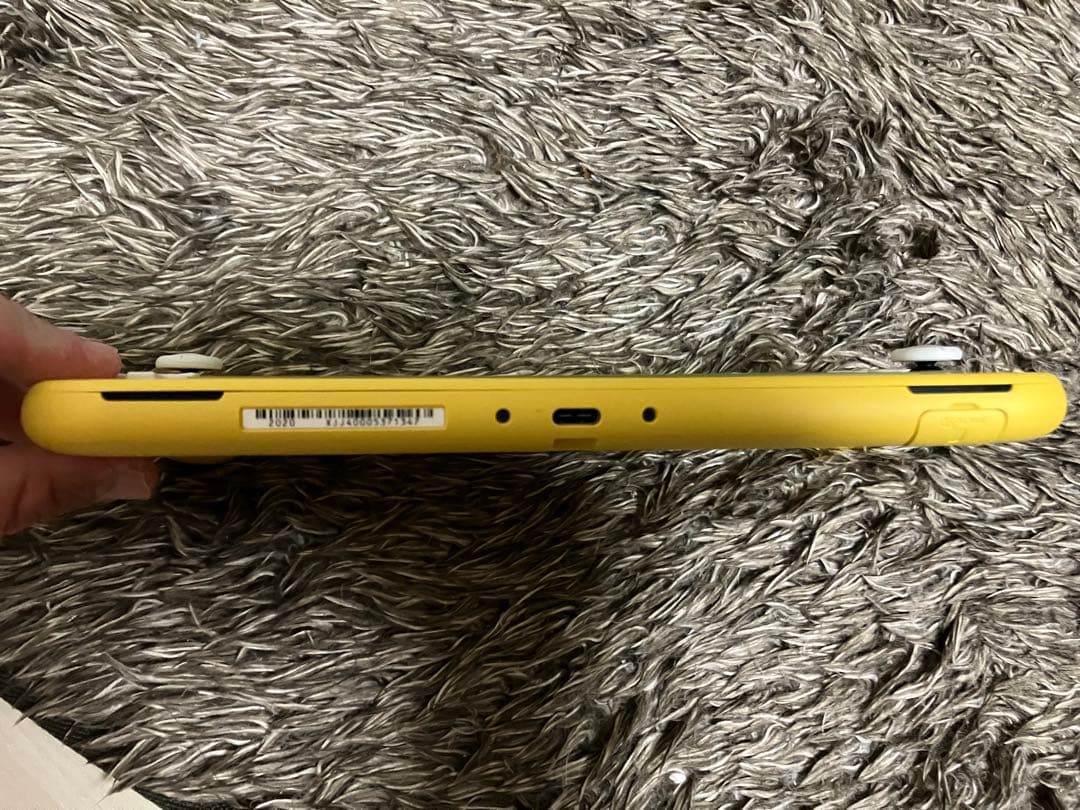 Nintendo Switch Lite イエロー 本体　充電器　ケース付き