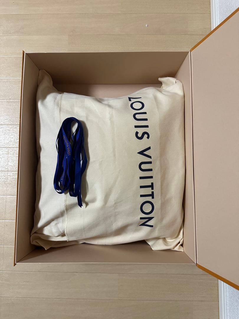 LOUIS VUITTON ルイヴィトン　ピンククッション　LV バケーション