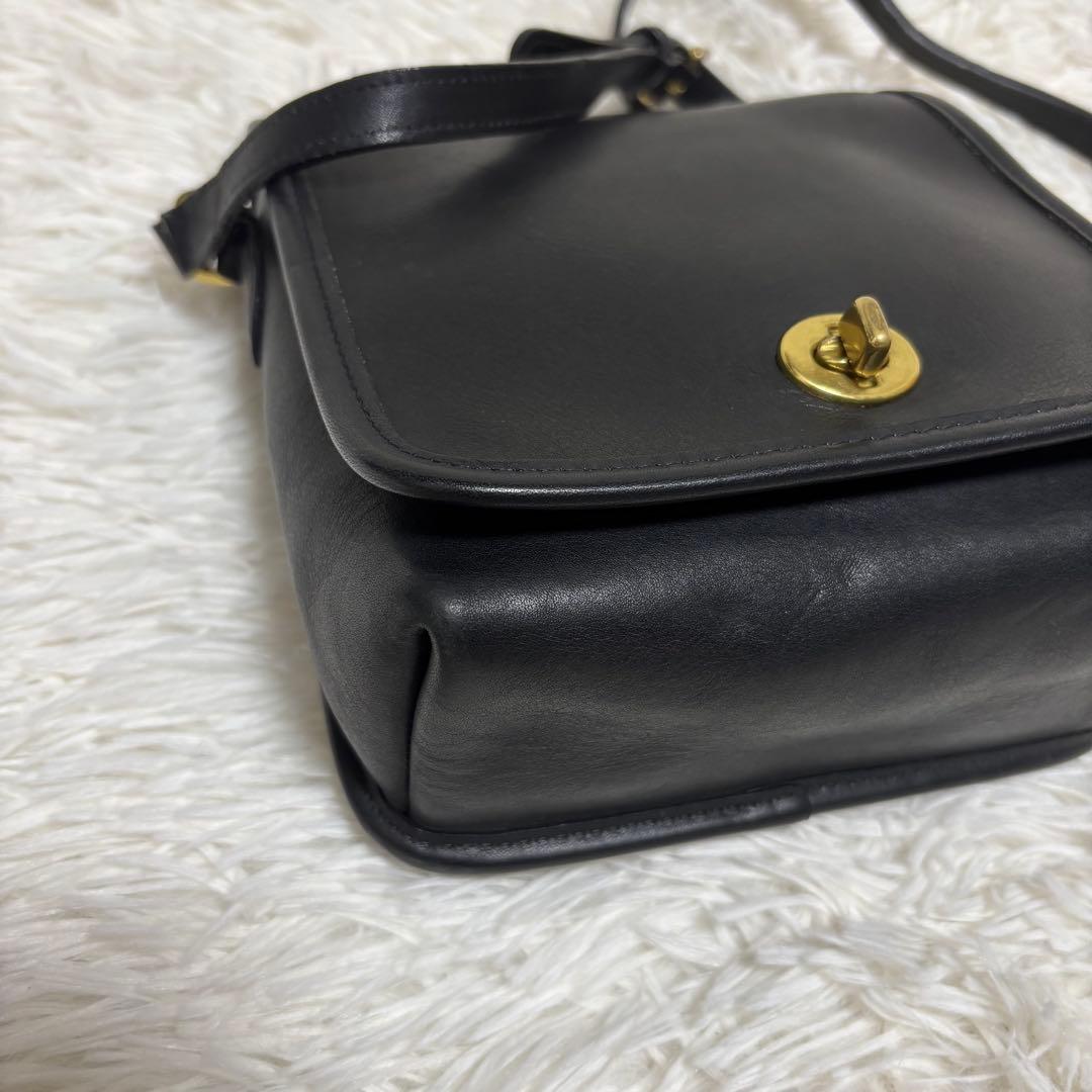 美品★オールドコーチ コンパクト　ターンロック ショルダーバッグ レザー 黒