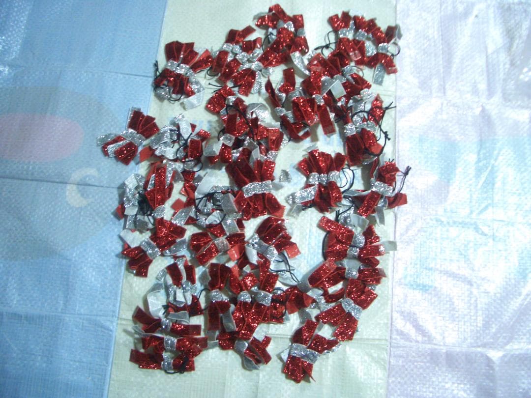 12人分　赤とシルバー　ダンス衣装 　スパンコール大リボン & ミニリボン付き