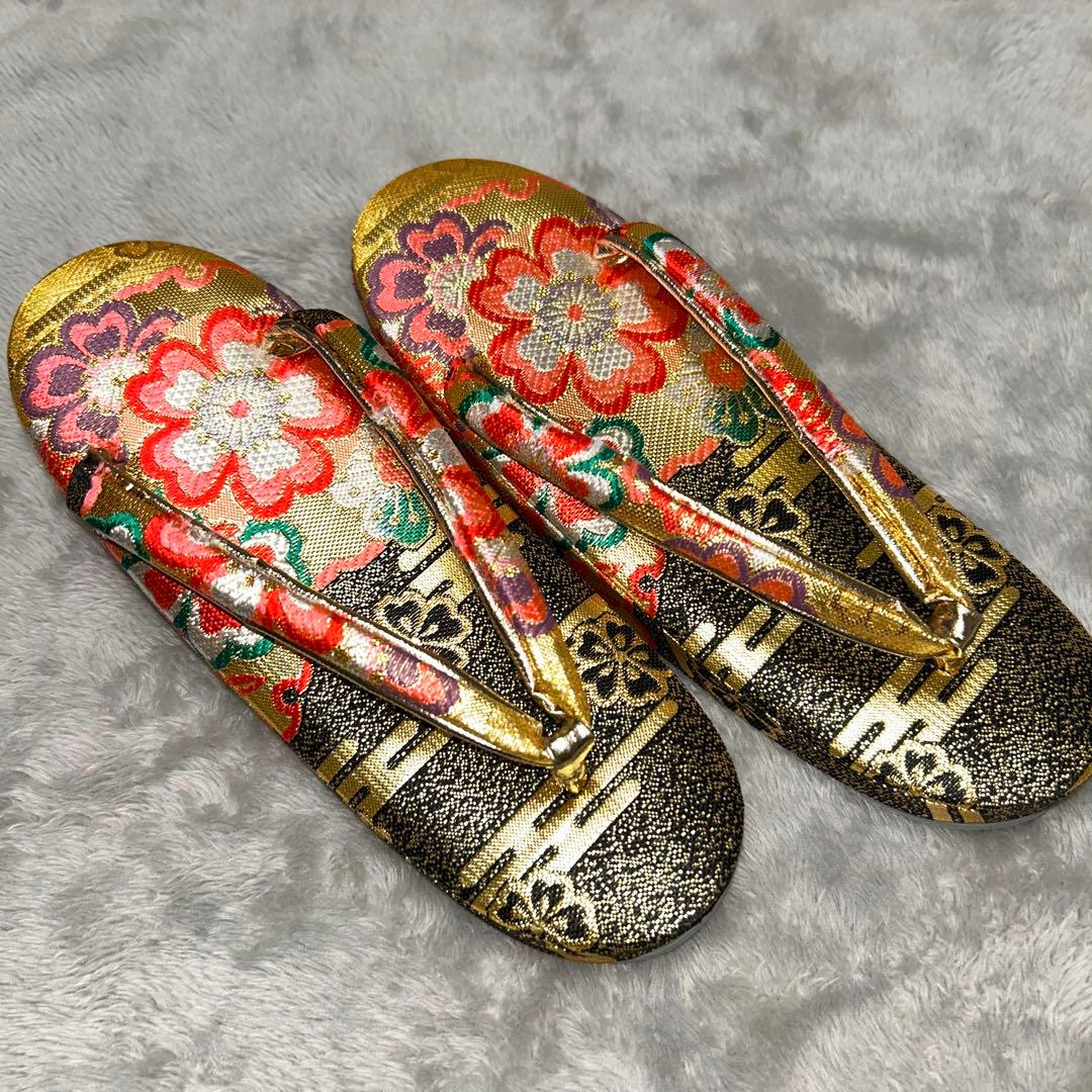 【極美品】七五三 箱せこ 豪華八点セット 飾り帯 草履 バッグ 和装小物 金✖︎黒