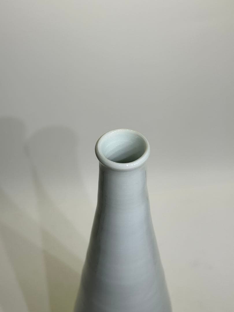 白磁⚫︎柏木千繪/小高千繪⚫︎花器/花瓶⚫︎白磁