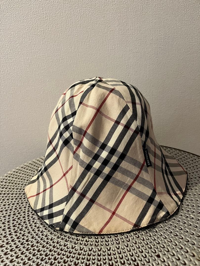 Burberry リバーシブル　帽子