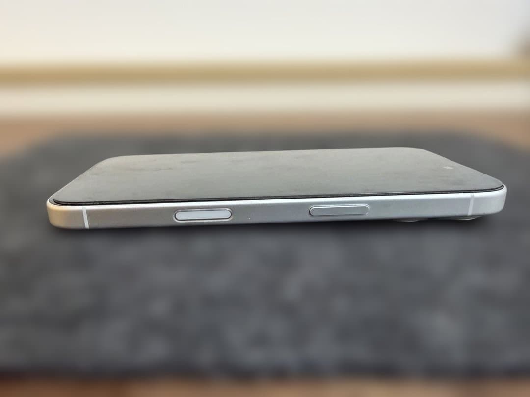 iPhone 16 256GBバッテリー98%