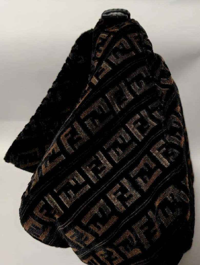 FENDI　ショルダーバッグ　チェーン　ズッキーノ　ベロア素材　保存袋