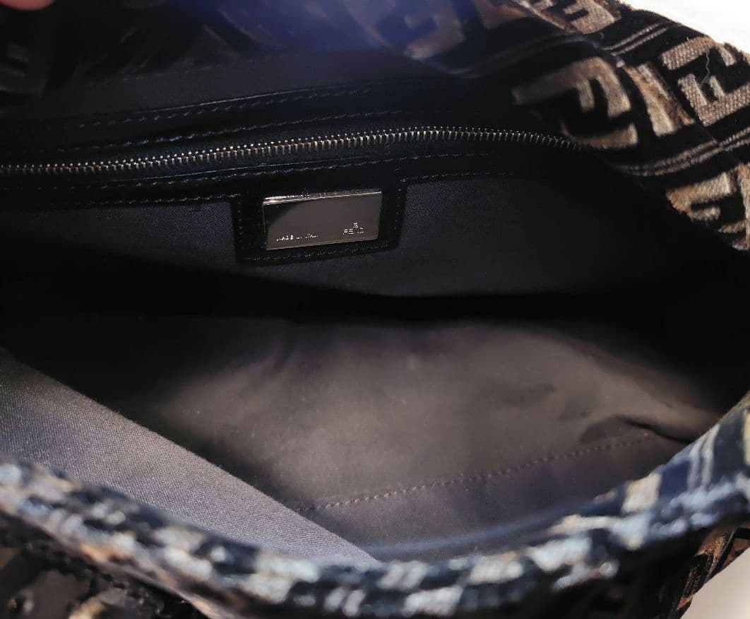 FENDI　ショルダーバッグ　チェーン　ズッキーノ　ベロア素材　保存袋